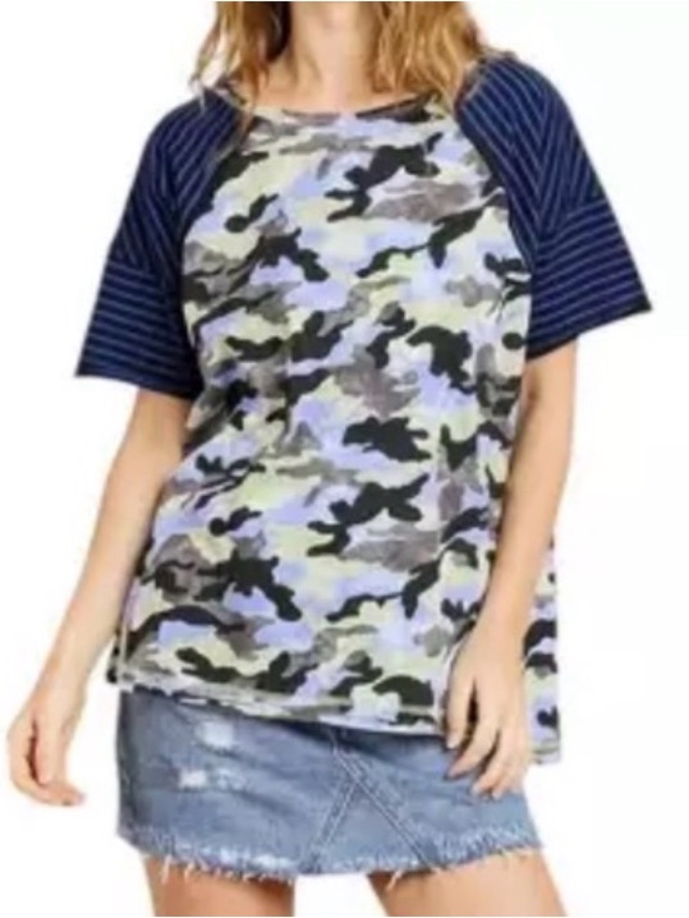 T22 Umgee NWT Size M Camouflage and Navy Striped Tee Top